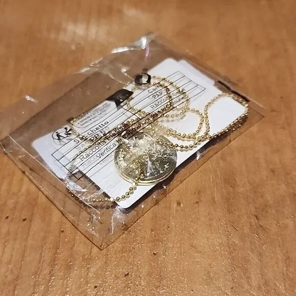 Gold Coin Charm Necklace NWT - Picture 4 of 4